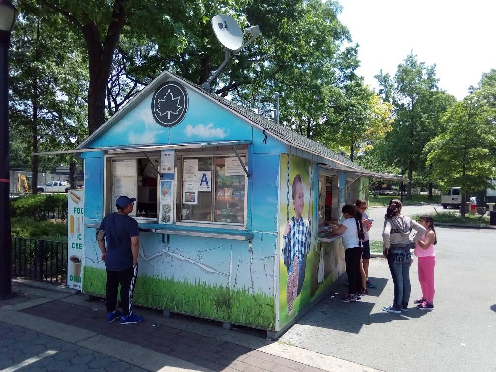 Tommys Doghouse | restaurant | Dinkins Circle, Avenue of Commerce, Corona, NY 11368, USA | 6462294470 OR +1 646-229-4470