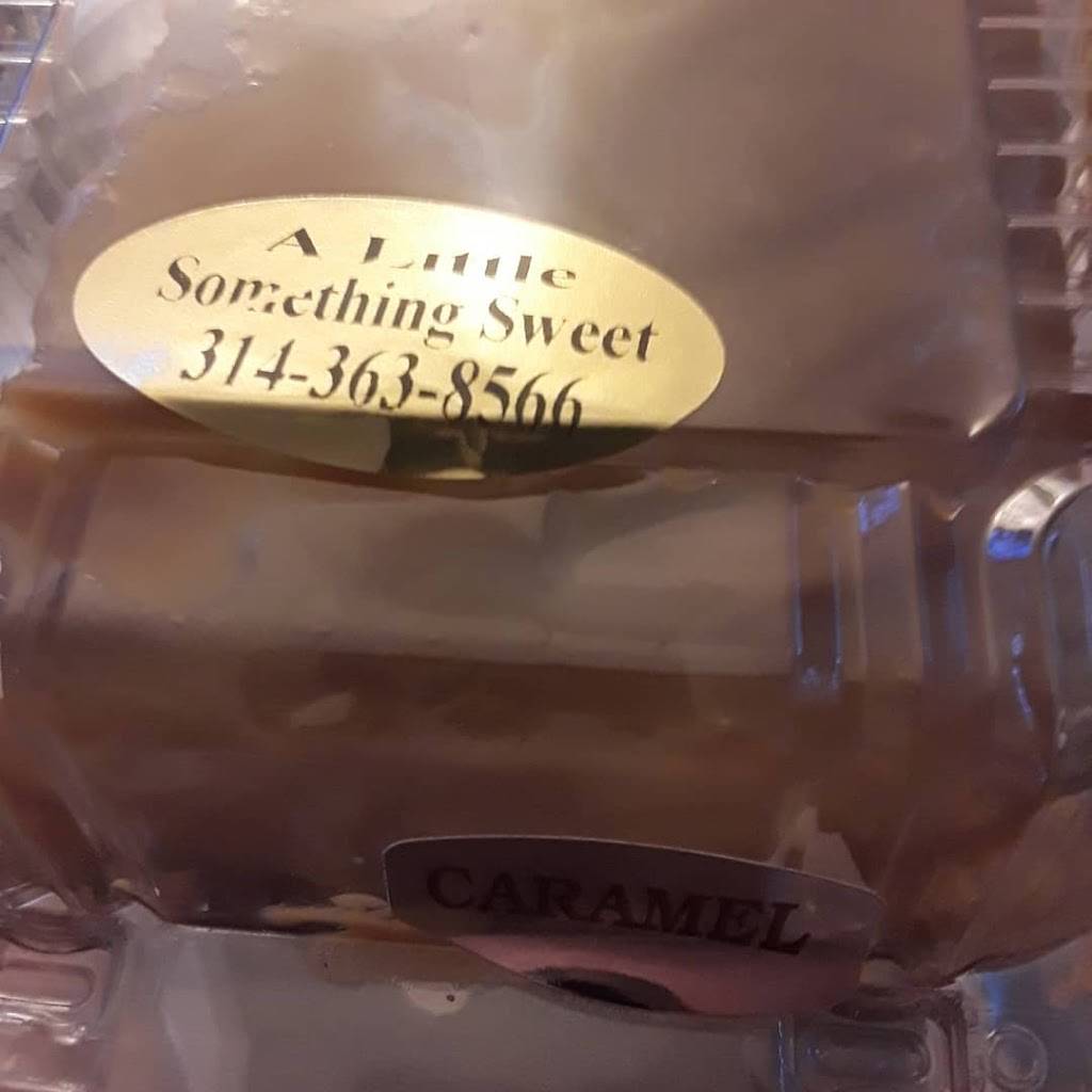 St. Louis FatBurger | restaurant | 2812 N Grand Blvd, St. Louis, MO 63107, USA | 3143713700 OR +1 314-371-3700