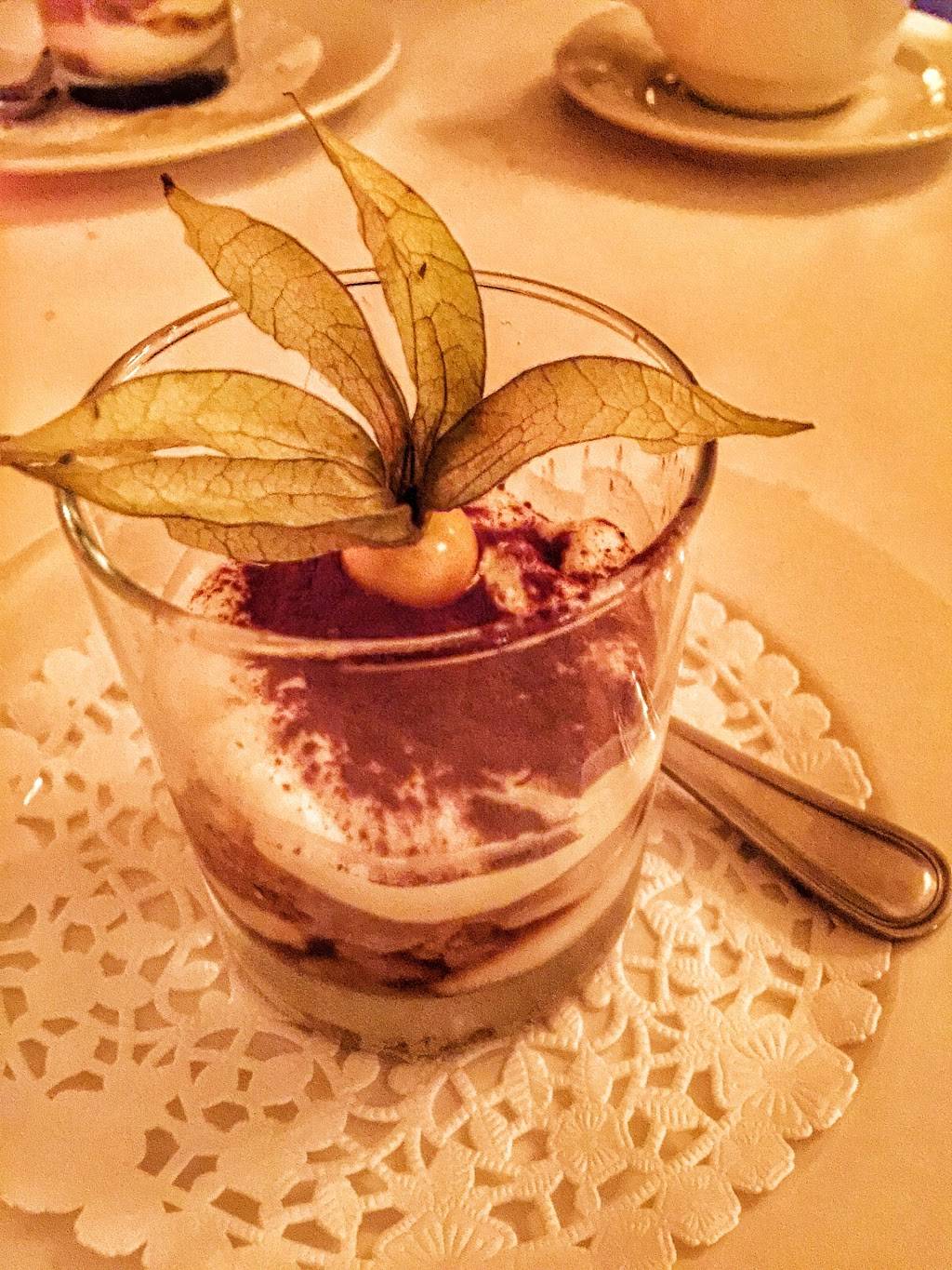 Restaurant Cest la Vie | restaurant | 708 Rue de Saint Jovite, Mont-Tremblant, QC J8E 3J8, Canada | 8196810779 OR +1 819-681-0779