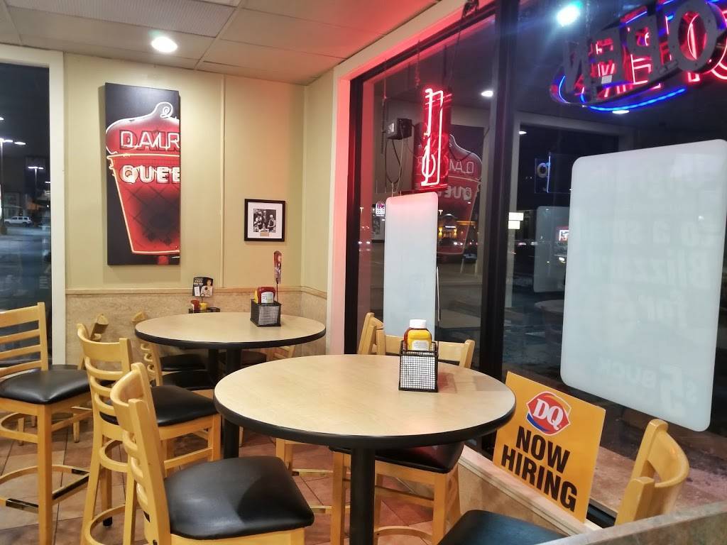 Dairy Queen Grill & Chill | restaurant | 2678 N Hwy 67, Florissant, MO 63033, USA | 3148375655 OR +1 314-837-5655