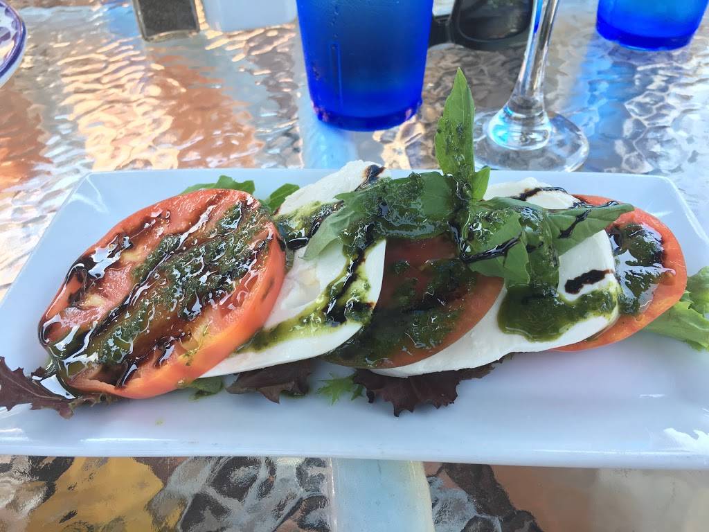 Dockside Bar & Grill | restaurant | 26 Bay St, Sag Harbor, NY 11963, USA | 6317257100 OR +1 631-725-7100