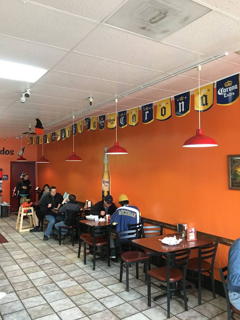 El Favorito Taqueria | restaurant | 574 Sutton Way, Grass Valley, CA 95945, USA | 5308025529 OR +1 530-802-5529