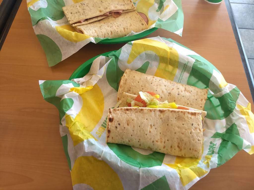 Subway | meal takeaway | 9305 E Gregory Blvd, Raytown, MO 64133, USA | 8163534930 OR +1 816-353-4930