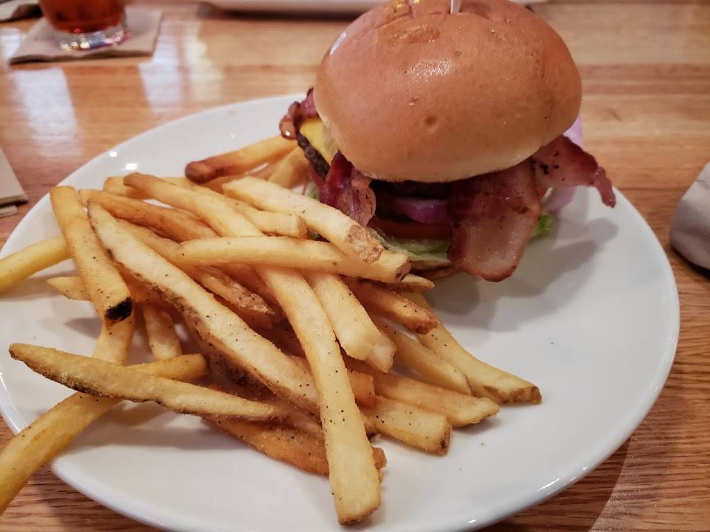 Applebees Grill + Bar | restaurant | 2800 N. Main Street, Main Place Mall Suite 868, Santa Ana, CA 92705, USA | 6572126701 OR +1 657-212-6701