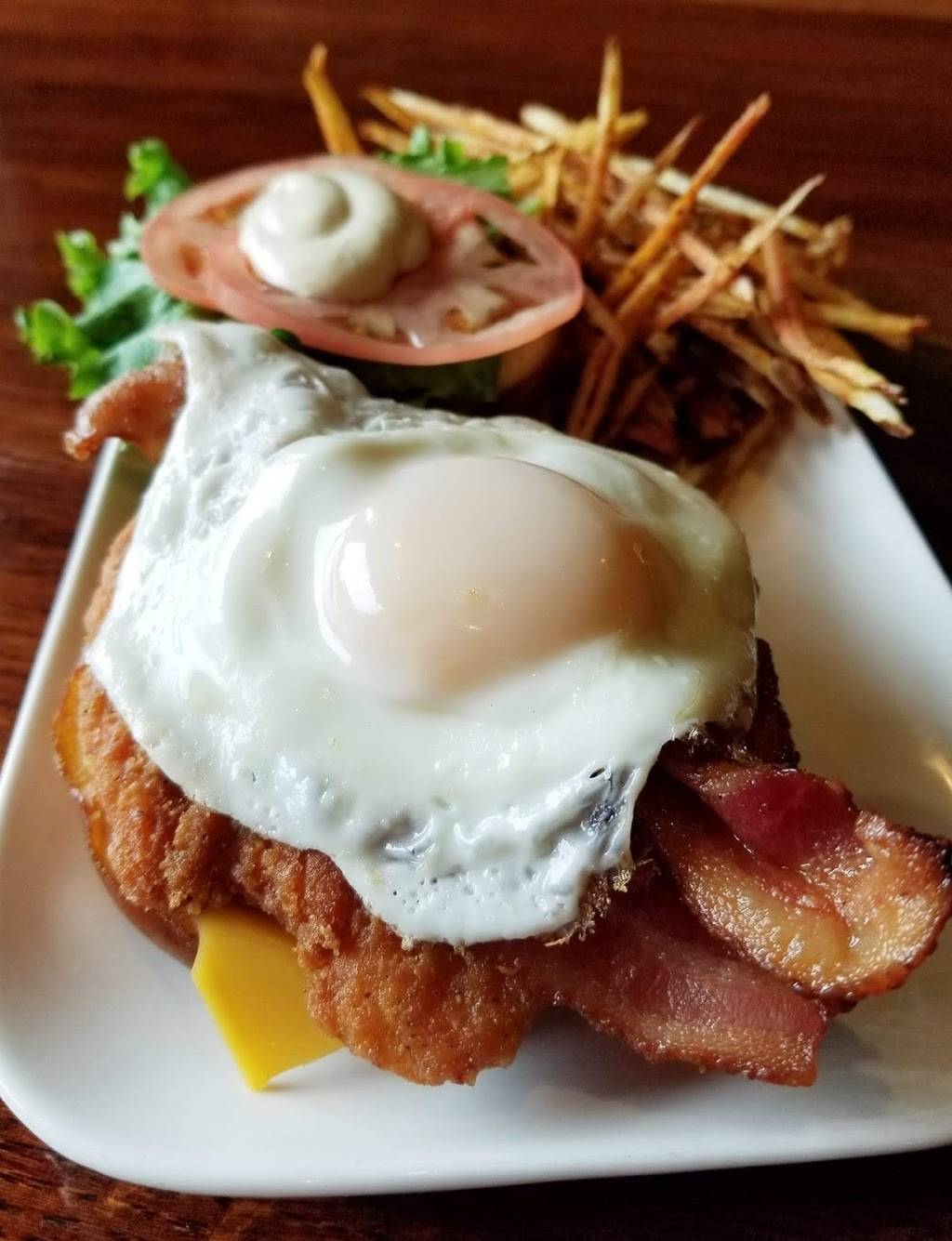 Pickles N Pints | restaurant | 36200 Euclid Ave, Willoughby, OH 44094, USA | 4409467468 OR +1 440-946-7468