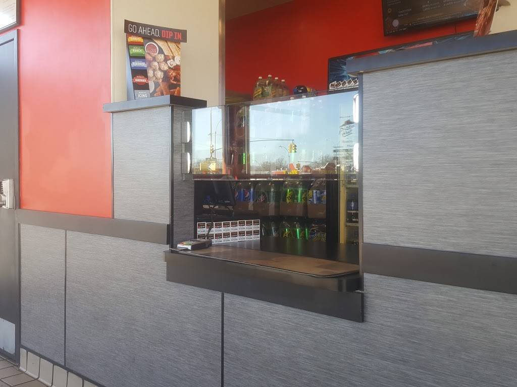 Pizza Hut | restaurant | 22003 Hillside Avenue, Queens Village, NY 11427, USA | 7187760606 OR +1 718-776-0606