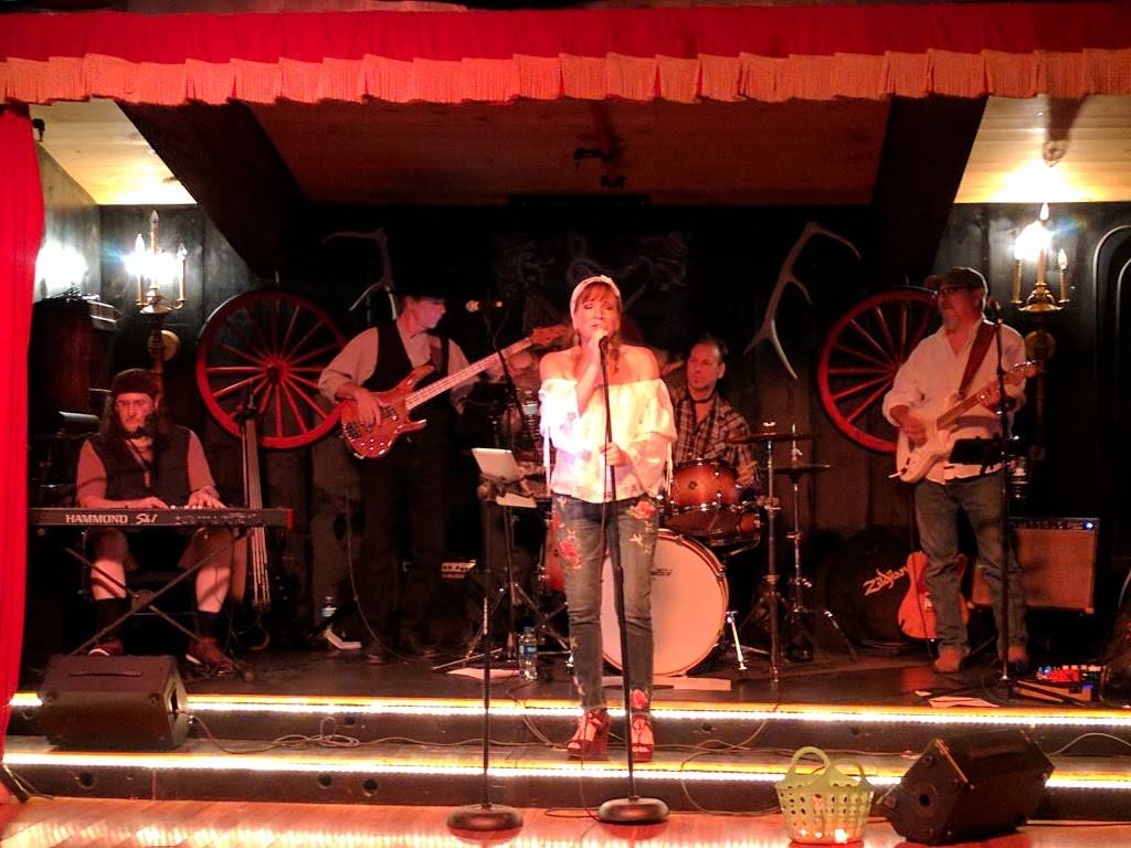 Willie Boys Saloon | restaurant | 50048 Twentynine Palms Highway, Morongo Valley, CA 92256, USA | 7603639988 OR +1 760-363-9988