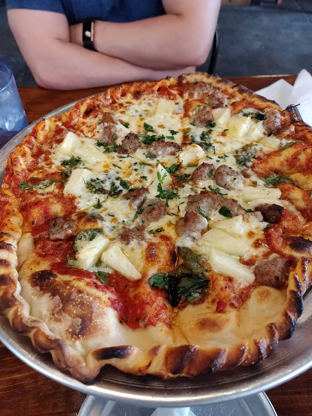 Main St. Pizzeria & Beer Garden | restaurant | 214 N Main Street, Buda, TX 78610, USA | 5125238517 OR +1 512-523-8517