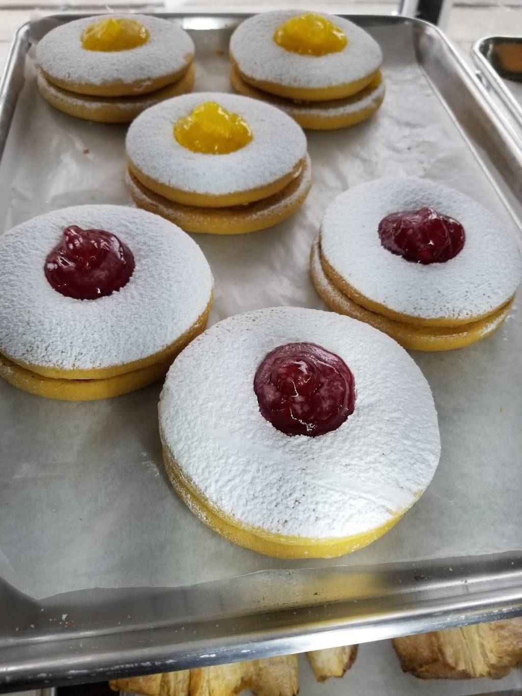 Monarca Panaderia y Pasteleria | bakery | 4407 N Kimball Ave, Chicago, IL 60618, USA | 8722085428 OR +1 872-208-5428