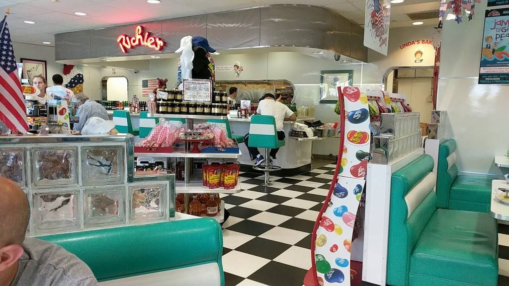 Richies Real American Diner | restaurant | 40651 Murrieta Hot Springs Rd, Murrieta, CA 92562, USA | 9516965504 OR +1 951-696-5504