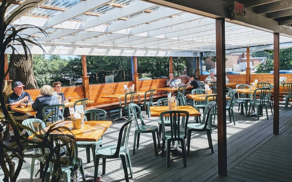 Hooks Chill & Grille | restaurant | 696 Main St, Ogunquit, ME 03907, USA | 2072164813 OR +1 207-216-4813