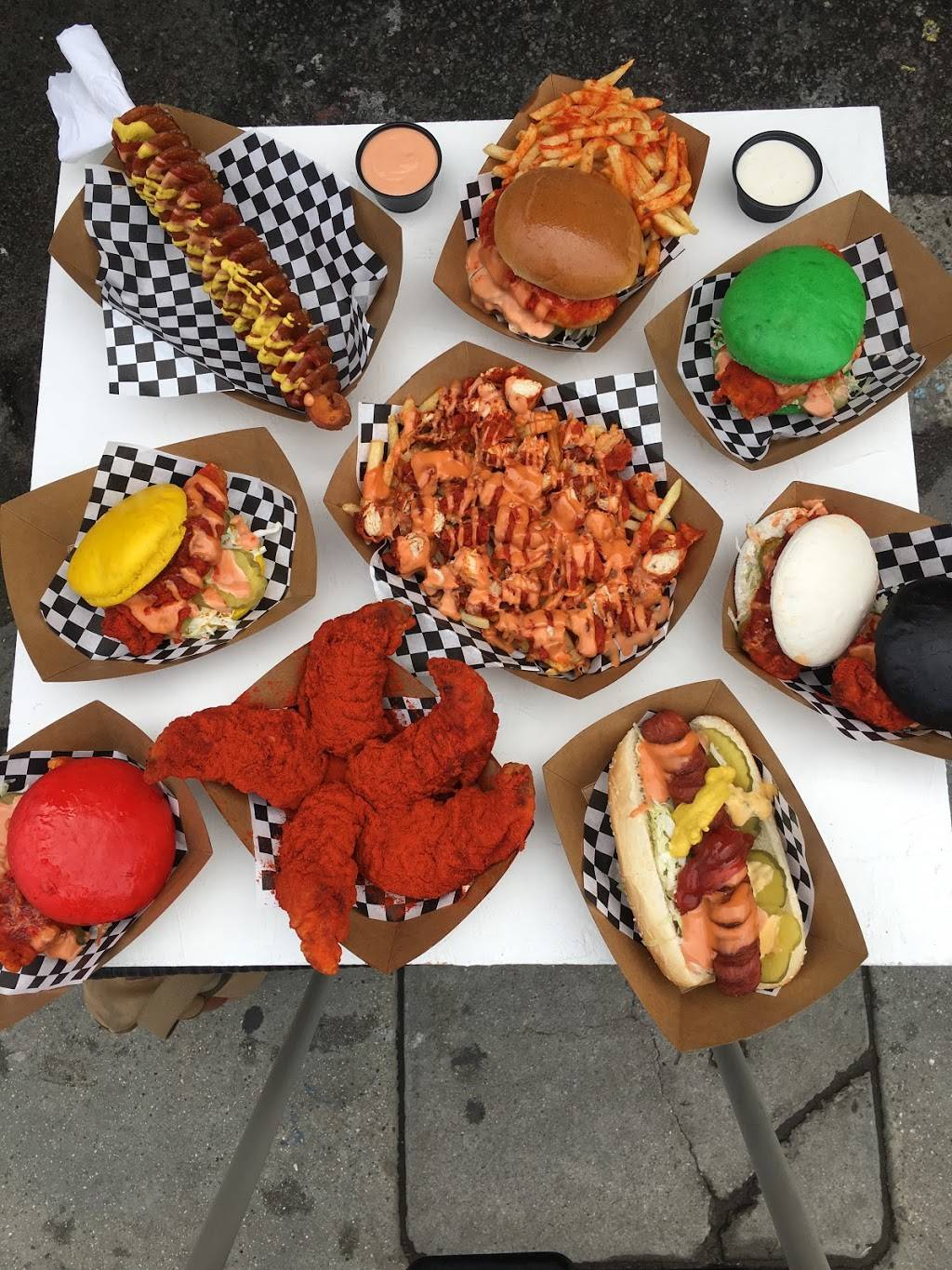 Hot Spring Chicken | restaurant | 1425 Ocean Front Walk, Venice, CA 90291, USA | 3236206155 OR +1 323-620-6155