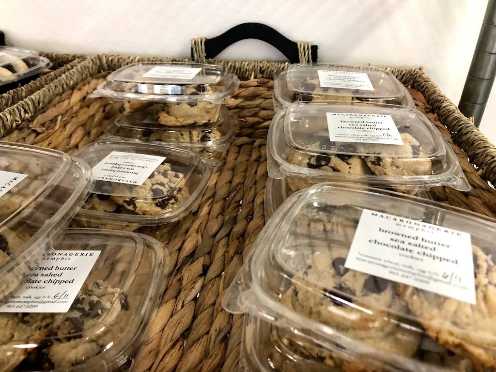 Finos Italian Deli & Catering | restaurant | 1853 Madison Ave, Memphis, TN 38104, USA | 9012723466 OR +1 901-272-3466