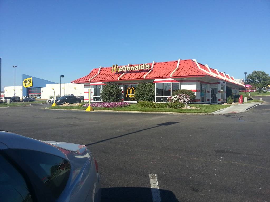 McDonalds | cafe | 1640 SW Wanamaker Rd, Topeka, KS 66604, USA | 7852721955 OR +1 785-272-1955