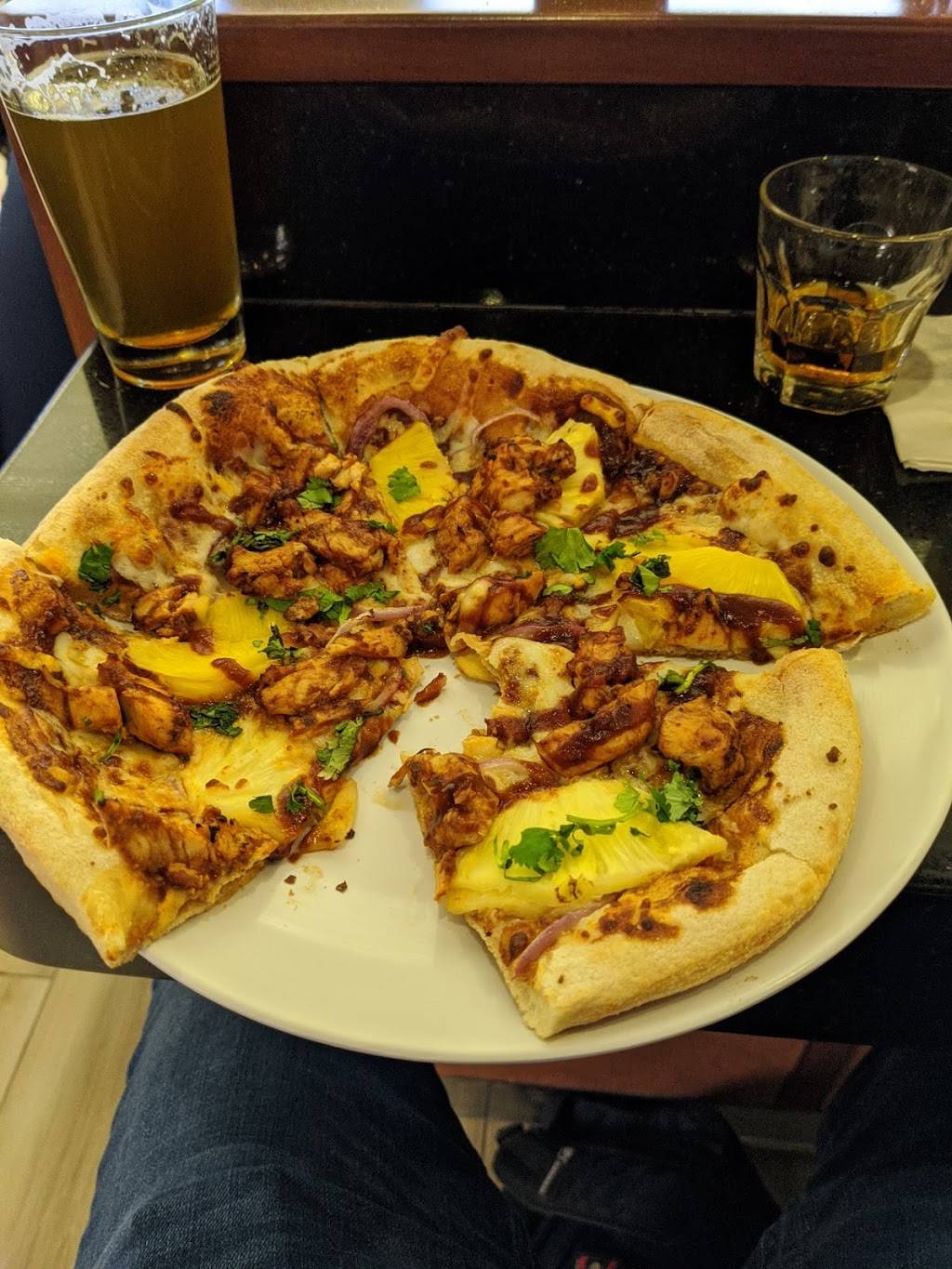 California Pizza Kitchen | restaurant | 18601 Airport Way, Santa Ana, CA 92707, USA | 9492526125 OR +1 949-252-6125