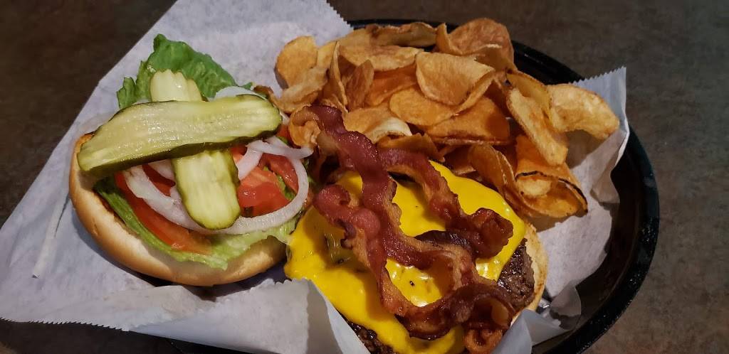 Sidetrax Bar & Grill | restaurant | 441 E Main St, Galesburg, IL 61401, USA | 3093448193 OR +1 309-344-8193