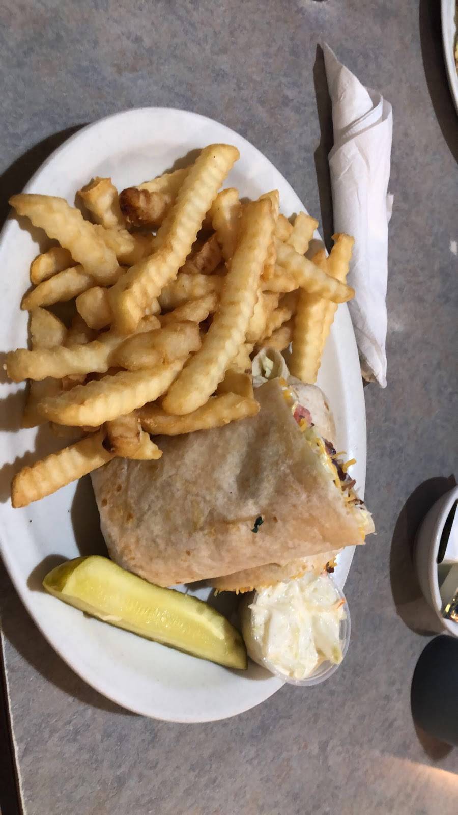 Cafe Olympic | restaurant | 90 N Williams St, Crystal Lake, IL 60014, USA | 8154594100 OR +1 815-459-4100