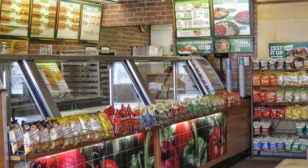 Subway | meal takeaway | 1202 Simcoe St N, Oshawa, ON L1G 4W9, Canada | 9054320943 OR +1 905-432-0943