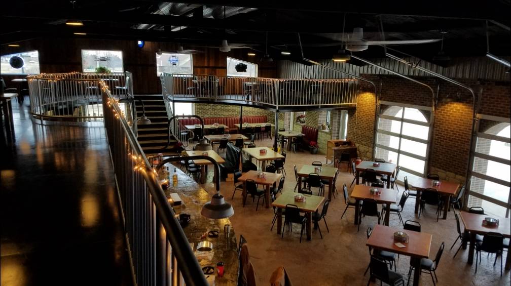 Krooked Moon Distillery | restaurant | 1630 1002, W Franklin Ave, Owensville, MO 65066, USA | 5734373114 OR +1 573-437-3114