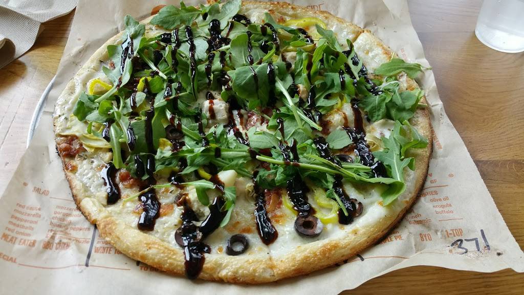 Blaze Pizza | meal takeaway | 110 General Stilwell Dr Ste.106, Marina, CA 93933, USA | 8317411077 OR +1 831-741-1077