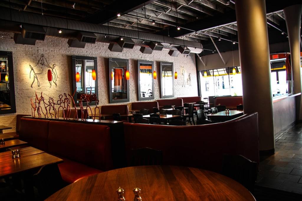 Not Your Average Joes | restaurant | 55 Main St, Watertown, MA 02472, USA | 6179269229 OR +1 617-926-9229