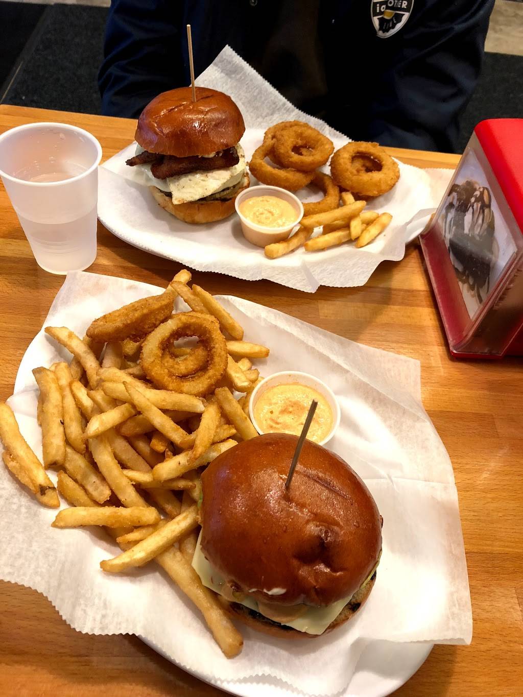 P.S. Burgers | meal takeaway | 198 2nd St, Mineola, NY 11501, USA | 5164939292 OR +1 516-493-9292