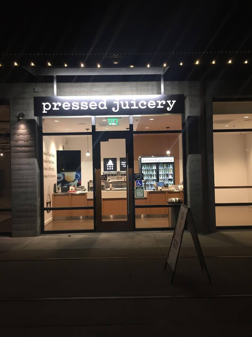Pressed Juicery | restaurant | 1710 R St Suite 170, Sacramento, CA 95811, USA | 9164970702 OR +1 916-497-0702