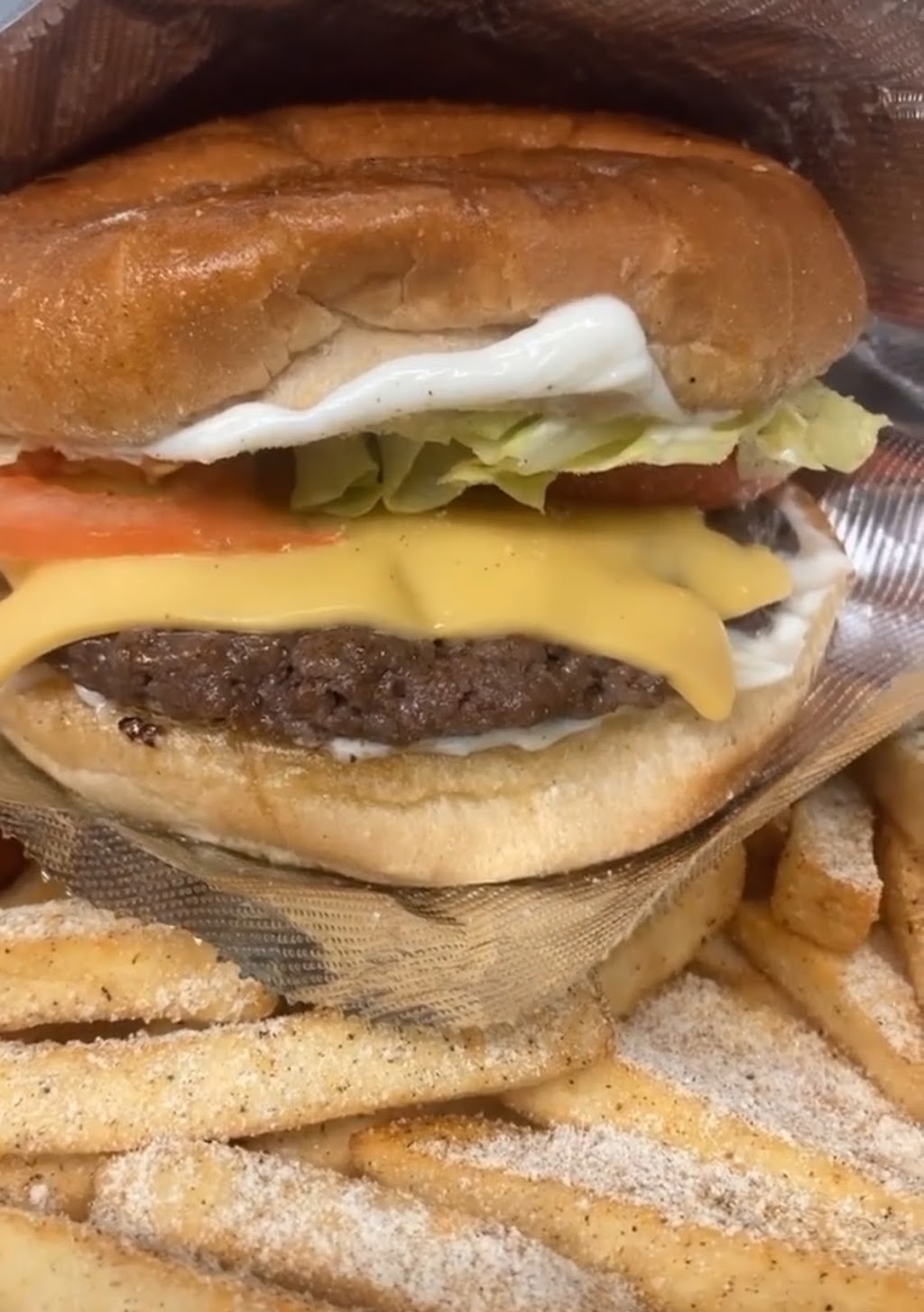 The Grub Hub Food Truck | restaurant | 2902 Almeda Genoa Rd, Houston, TX 77047, USA | 3463001908 OR +1 346-300-1908