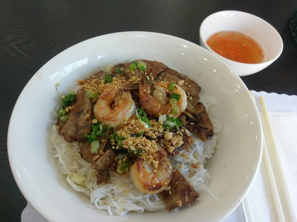 Bistro Viet house | restaurant | 181 Fremont Hub Courtyard, Fremont, CA 94538, USA | 5107423988 OR +1 510-742-3988