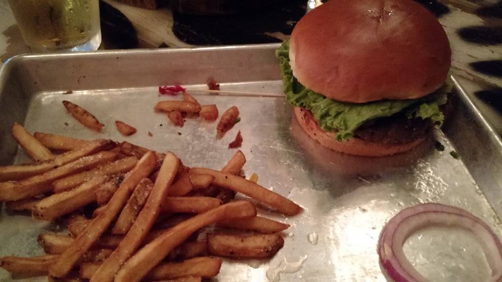 Sasquatch Jacks Hideaway Barroom & Grill | restaurant | 118 10th St SW, Waverly, IA 50677, USA | 3195592444 OR +1 319-559-2444