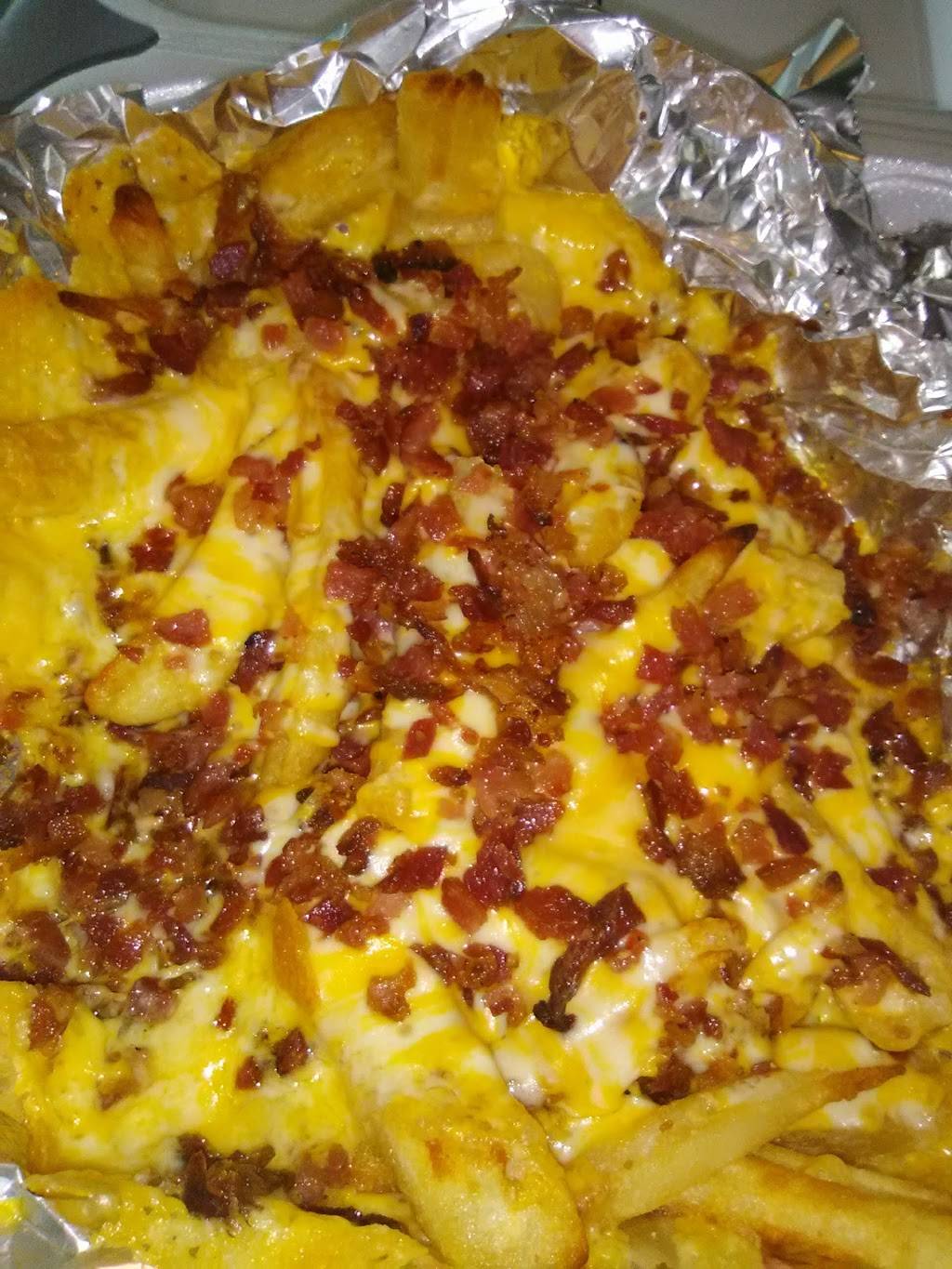 Robertos Pizza | restaurant | 1308 Burton St SW, Wyoming, MI 49509, USA | 6162451800 OR +1 616-245-1800