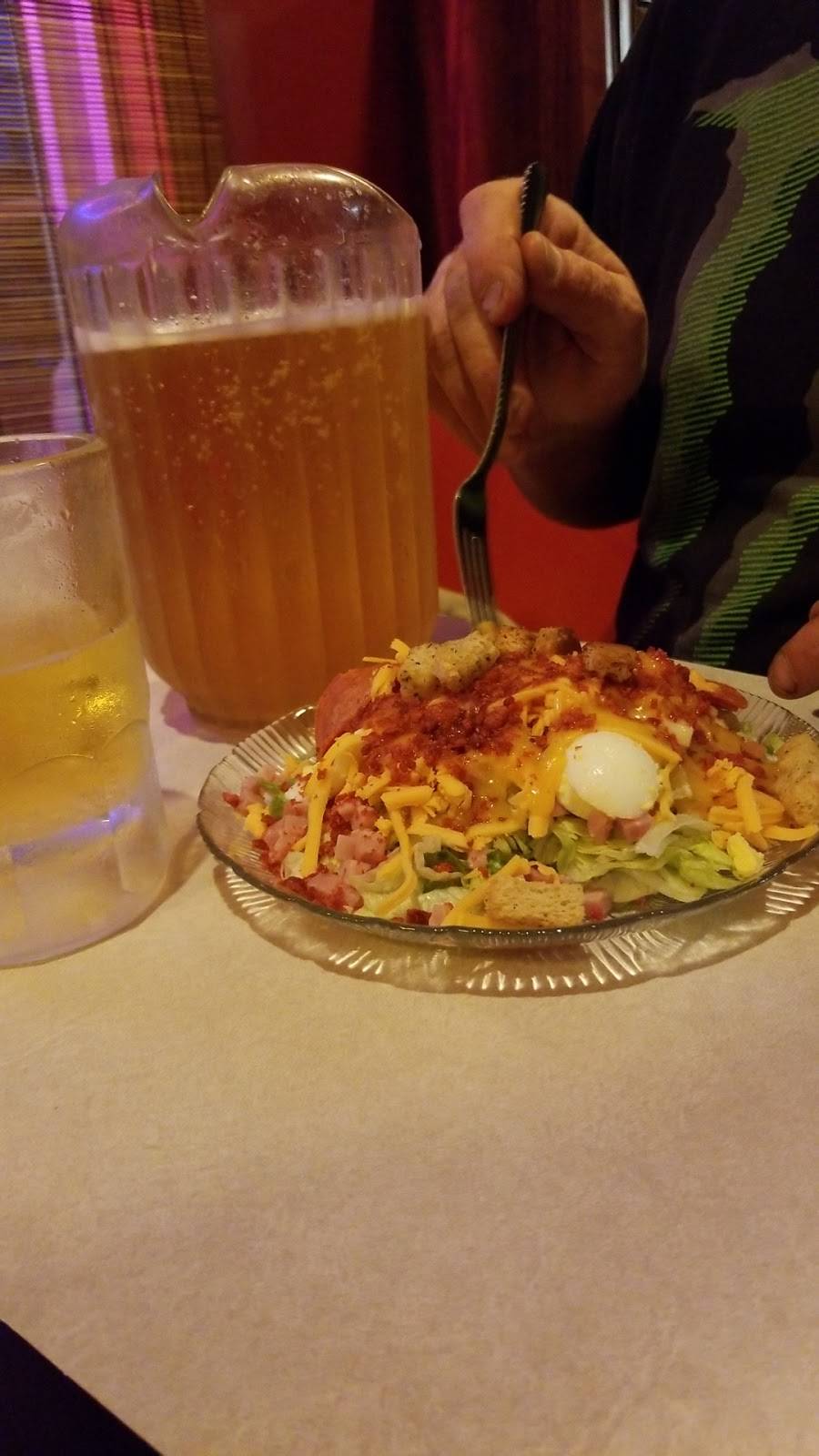 Foxs Pizza Den | restaurant | 289 N Massanutten St, Strasburg, VA 22657, USA | 5404653332 OR +1 540-465-3332