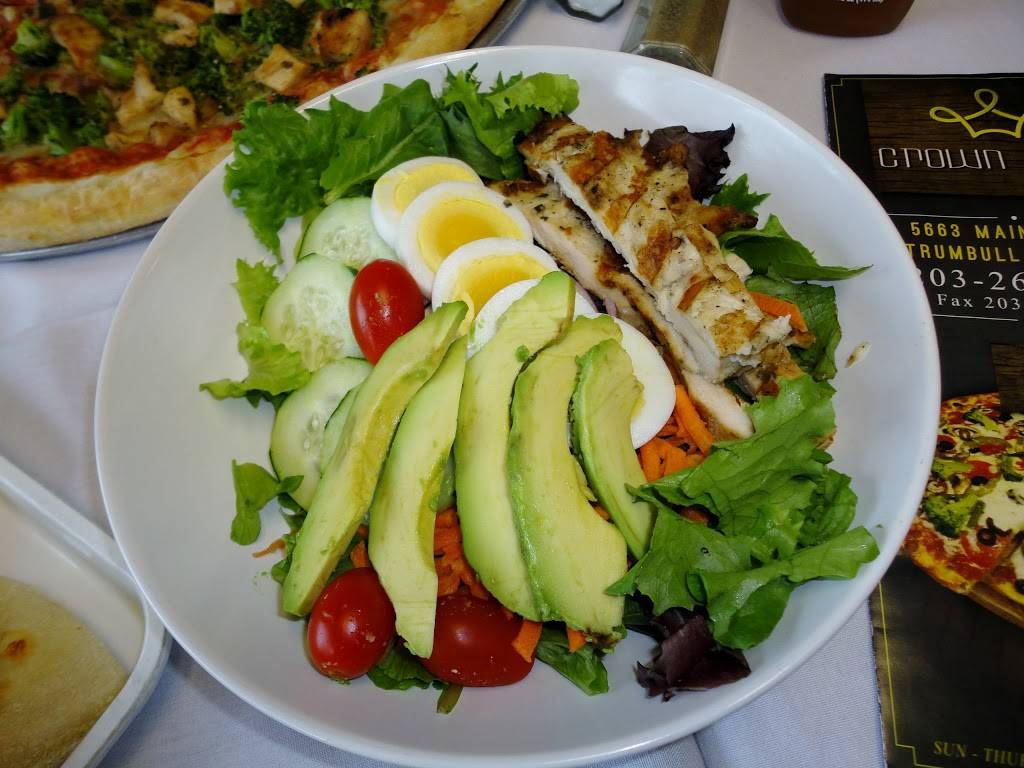 Crown Pizza | restaurant | 5663 Main St, Trumbull, CT 06611, USA | 2032683700 OR +1 203-268-3700