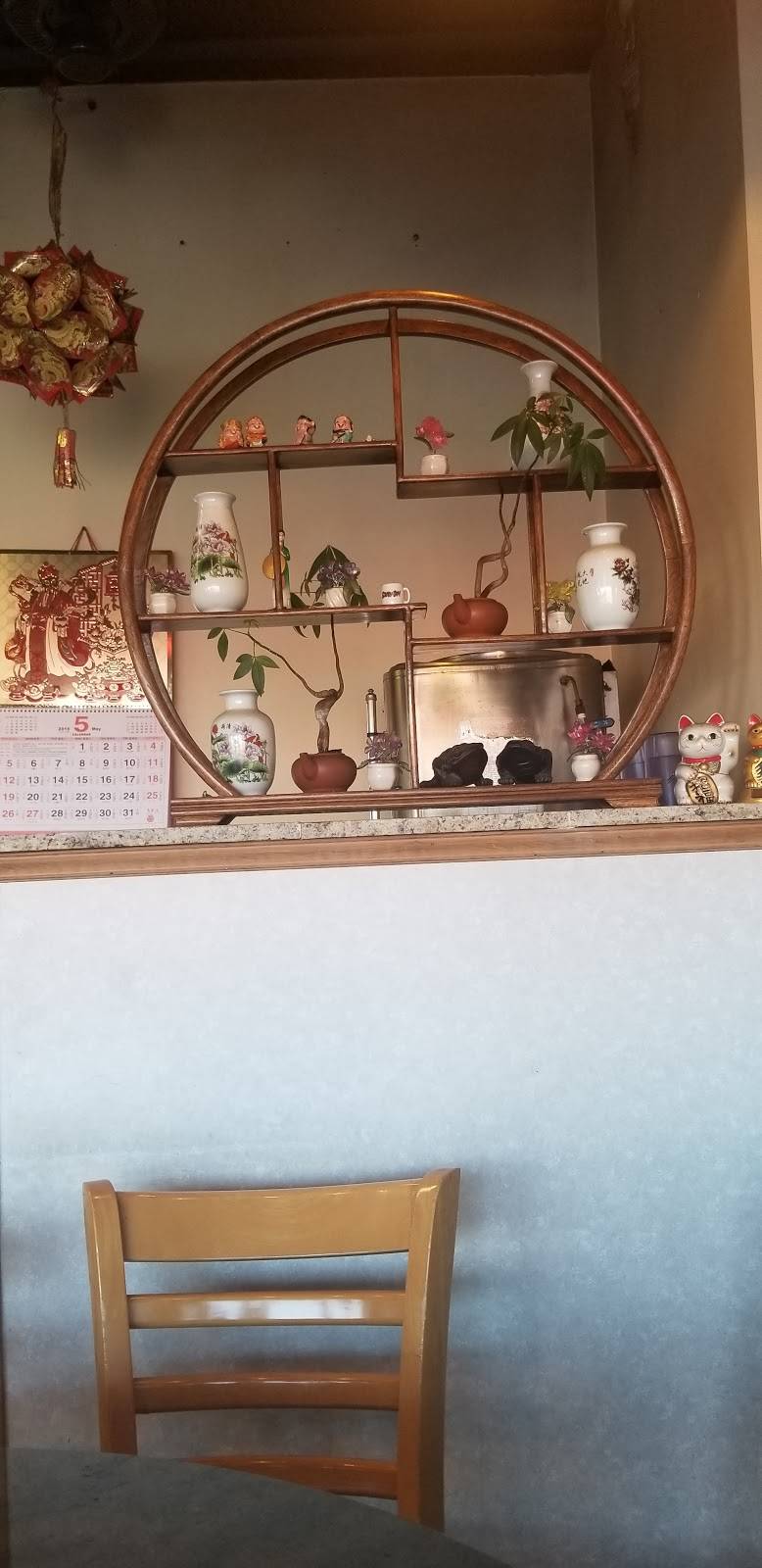 Lucky Chinese Restaurant | restaurant | 5807 4th Ave S, Seattle, WA 98108, USA | 2067620676 OR +1 206-762-0676