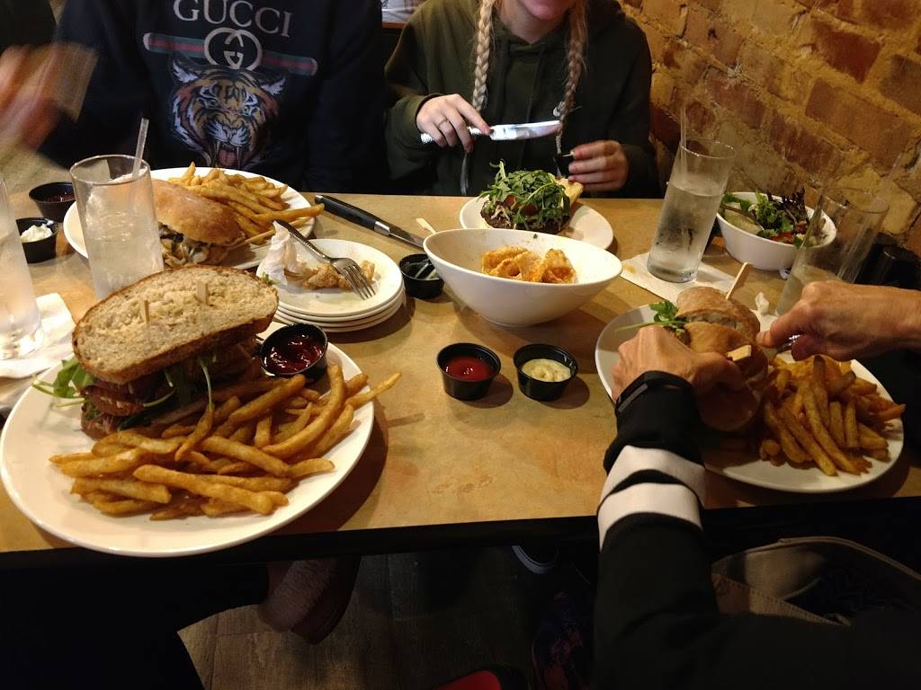 West & Main - Bar & Grill | restaurant | 187 W Market St, Warren, OH 44481, USA | 3309741665 OR +1 330-974-1665