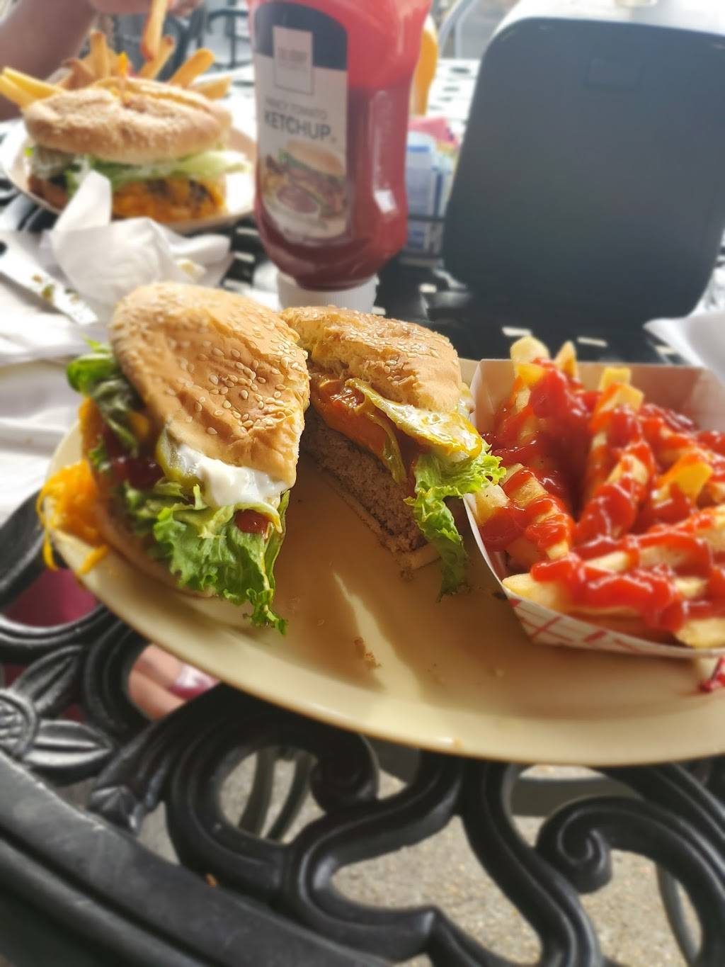 Harbor Deli | restaurant | 3024 17th St, Metairie, LA 70002, USA | 5048356111 OR +1 504-835-6111