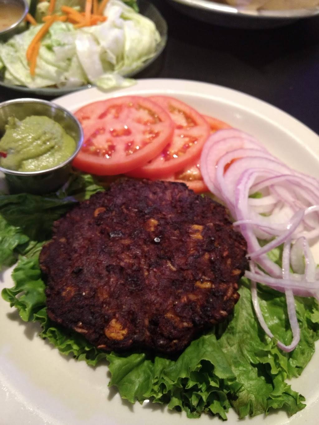 Scoreboard Bar & Grill | restaurant | 7550 E State St, Rockford, IL 61108, USA | 8153975800 OR +1 815-397-5800