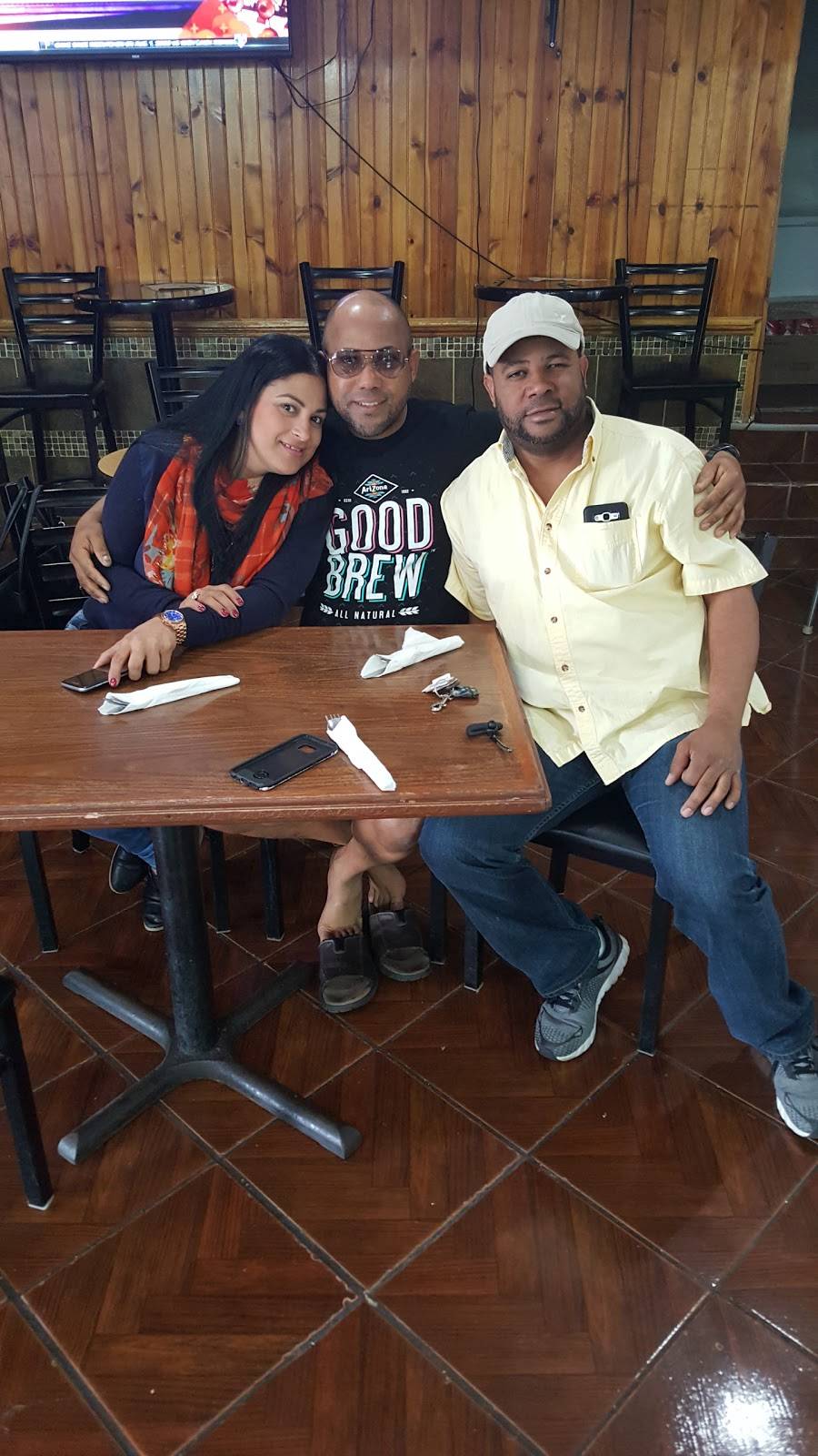 Maxs Restaurant | restaurant | 96 Elm St, Yonkers, NY 10701, USA | 9149661912 OR +1 914-966-1912