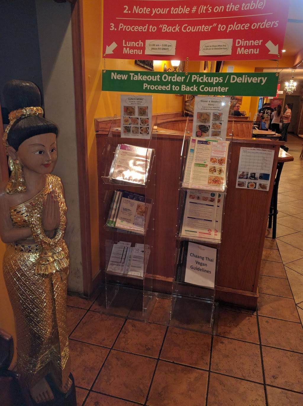 Chaang Thai Restaurant | restaurant | 361 High St, Morgantown, WV 26505, USA | 3042415374 OR +1 304-241-5374