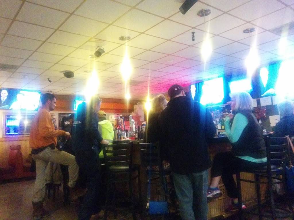 Difillipos Brick Yard Bar & Grill | restaurant | 163 Blossom St, Lynn, MA 01902, USA | 7815959468 OR +1 781-595-9468