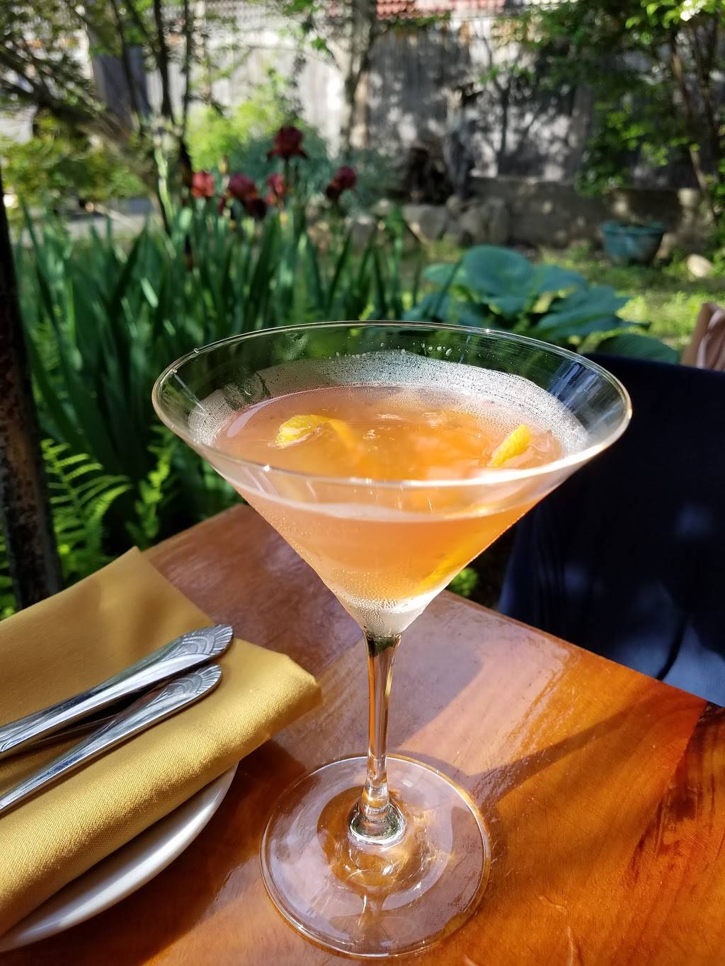 Loie Fullers | restaurant | 1455 Westminster St, Providence, RI 02909, USA | 4012734375 OR +1 401-273-4375