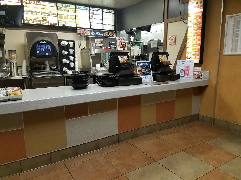 Jack in the Box | restaurant | 2502 S Harbor Blvd, Santa Ana, CA 92704, USA | 7146623563 OR +1 714-662-3563
