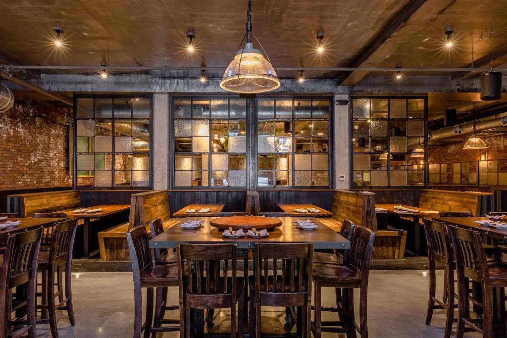 The Broadway | restaurant | 726 E Broadway, Boston, MA 02127, USA | 6173076480 OR +1 617-307-6480