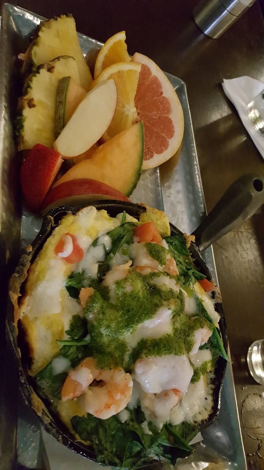 Coyote Ugly | restaurant | 820 5th Ave, San Diego, CA 92101, USA | 6193088459 OR +1 619-308-8459