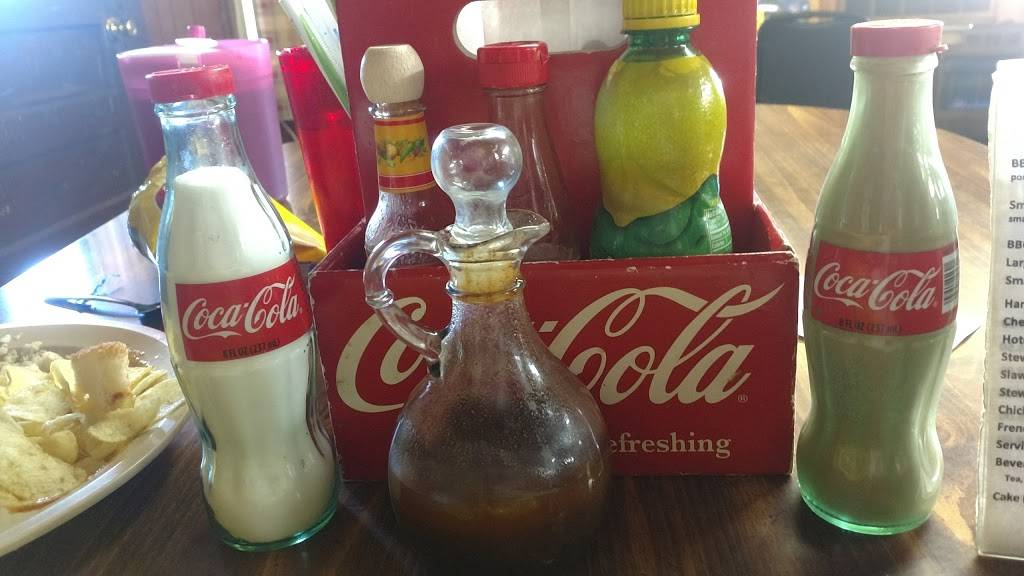 Zebs Bar-B-Q | restaurant | 5742 US-29, Danielsville, GA 30633, USA | 7067952701 OR +1 706-795-2701