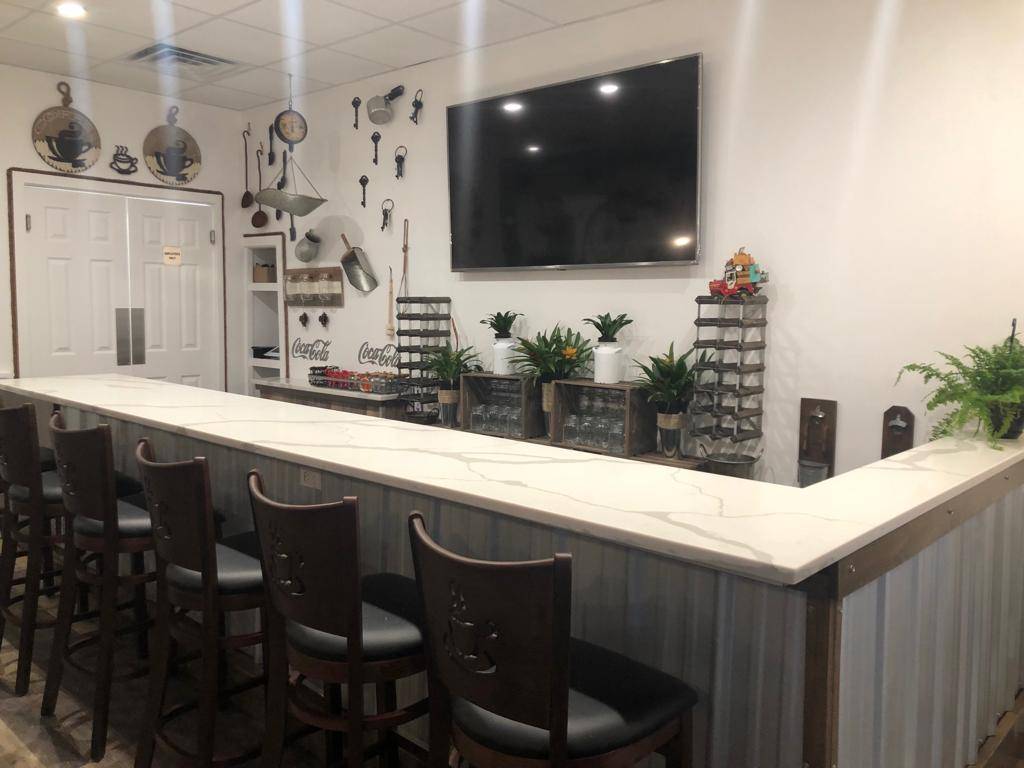 Casa Blanca | restaurant | 34 1/2 Canal St, Nashua, NH 03064, USA | 6035951670 OR +1 603-595-1670