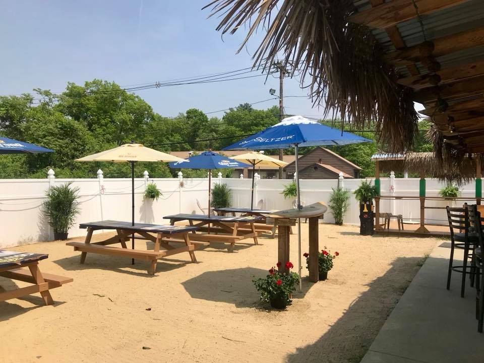 Hardys Tiki Bar | restaurant | 740 N Main St, West Bridgewater, MA 02379, USA | 7742574077 OR +1 774-257-4077