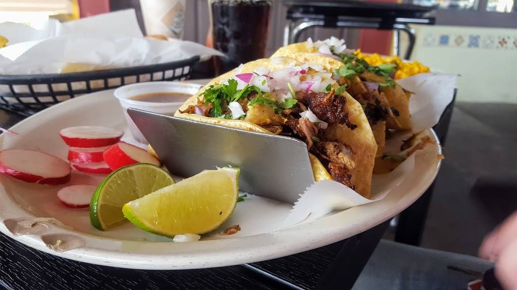 La Fiesta | restaurant | 15 Park Ave # 7, Clifton Park, NY 12065, USA | 5182802657 OR +1 518-280-2657