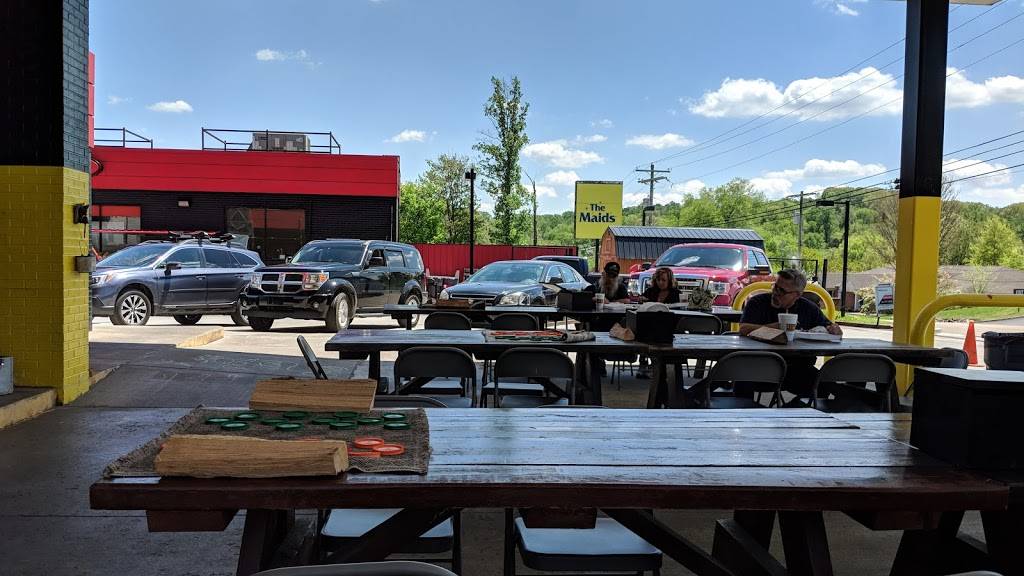 Full Service BBQ | restaurant | 10248 Kingston Pike, Knoxville, TN 37922, USA | 8658886990 OR +1 865-888-6990