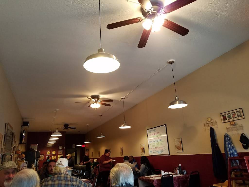 Jennas Fourth St. Cafe | restaurant | 112 E 4th St, Dunkirk, NY 14048, USA | 7163665360 OR +1 716-366-5360